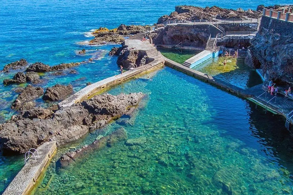 Primera Linea En Piscinas Naturales. Barlovento