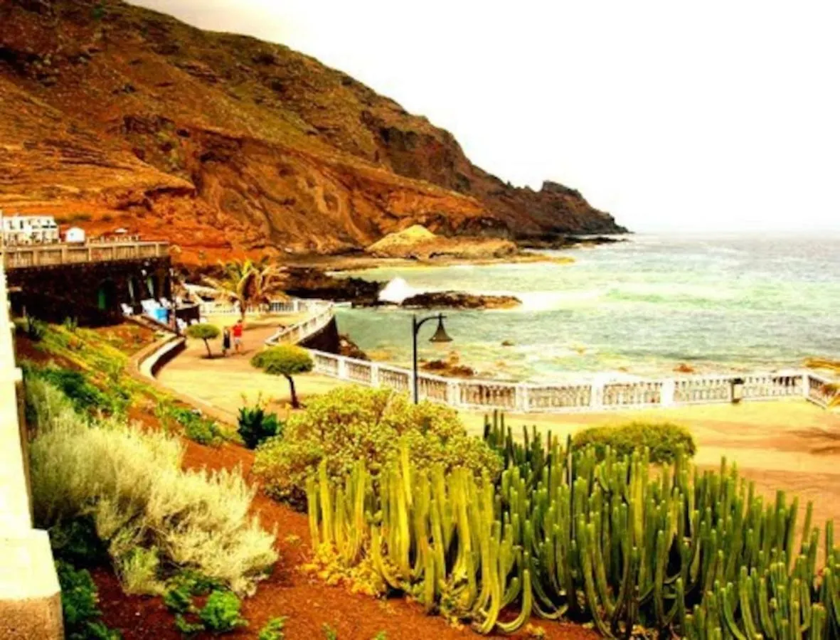 Primera Linea En Piscinas Naturales. Barlovento Apartment